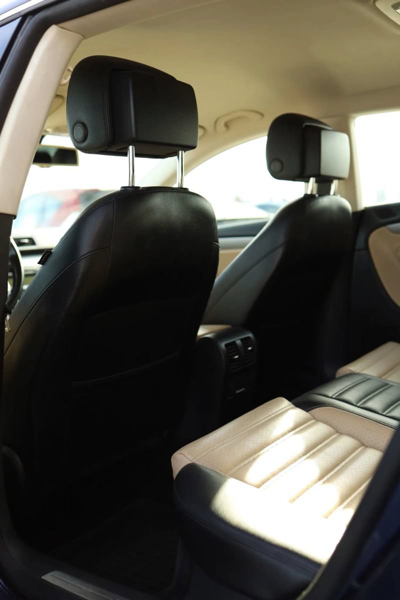 Used 2013 Volkswagen CC R-Line FWD image 37