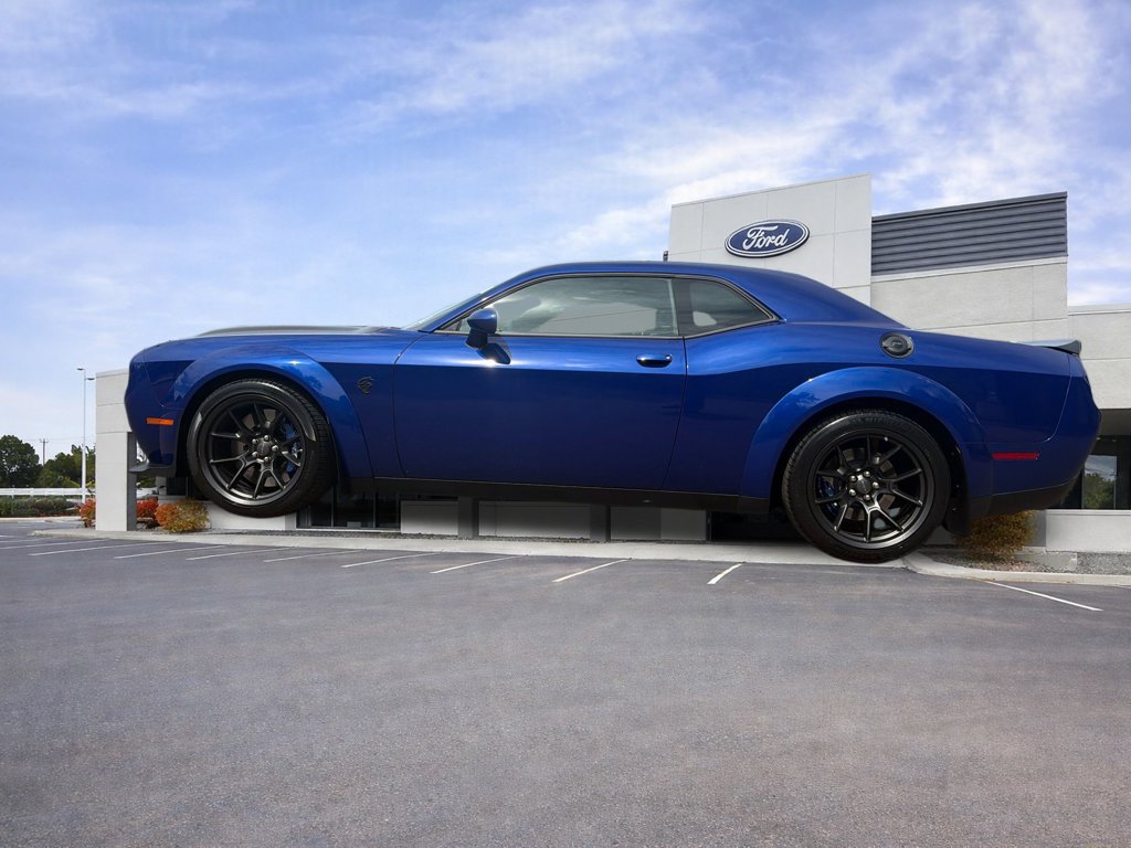 Used 2022 Dodge Challenger SRT Hellcat RWD image 9
