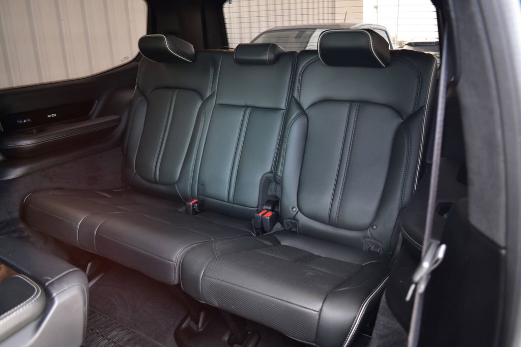 Used 2022 Jeep Grand Wagoneer Series II w/ Premium Group II image 34