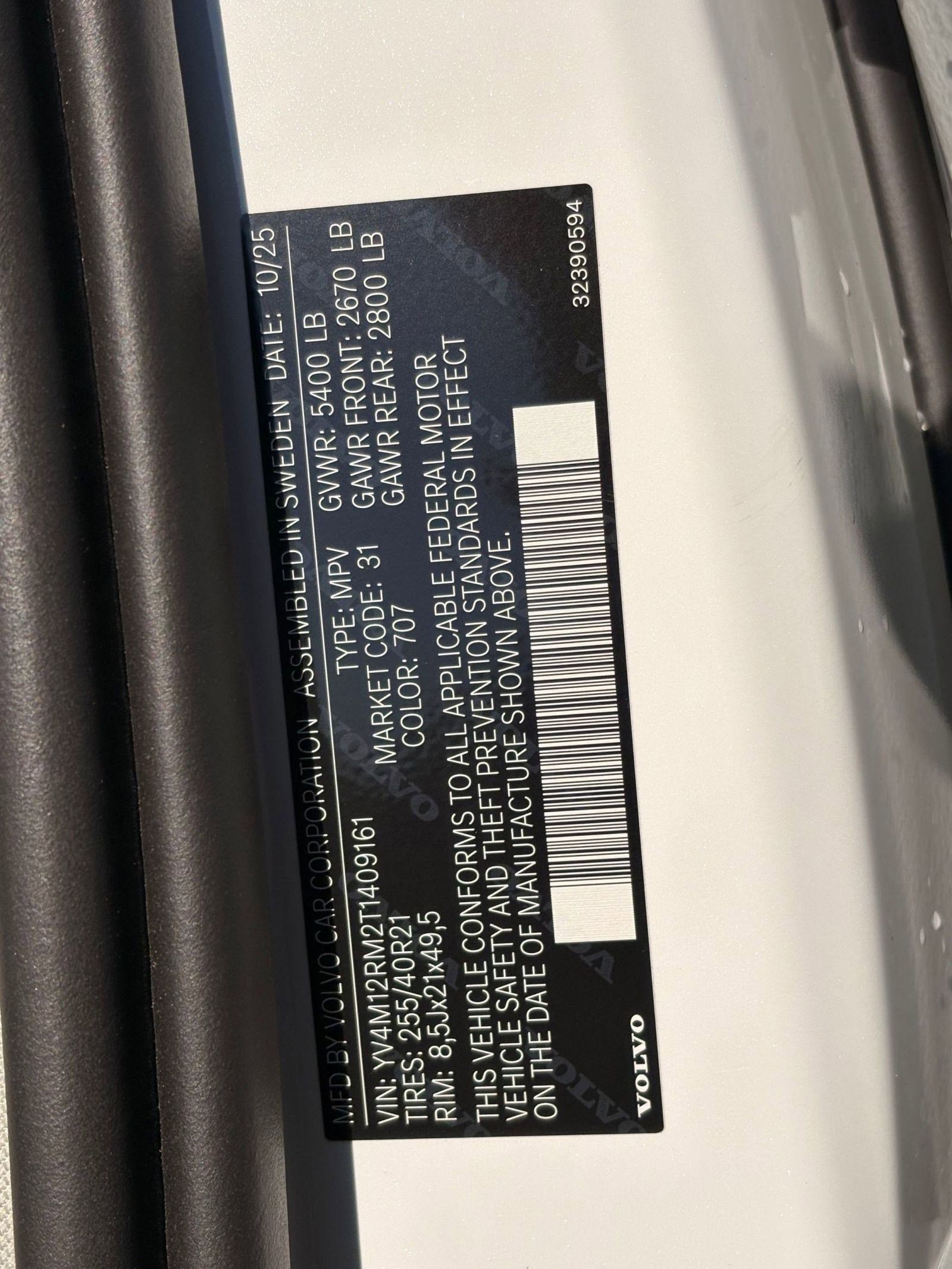 New 2026 Volvo XC60 B5 Ultra w/ Climate Package image 20