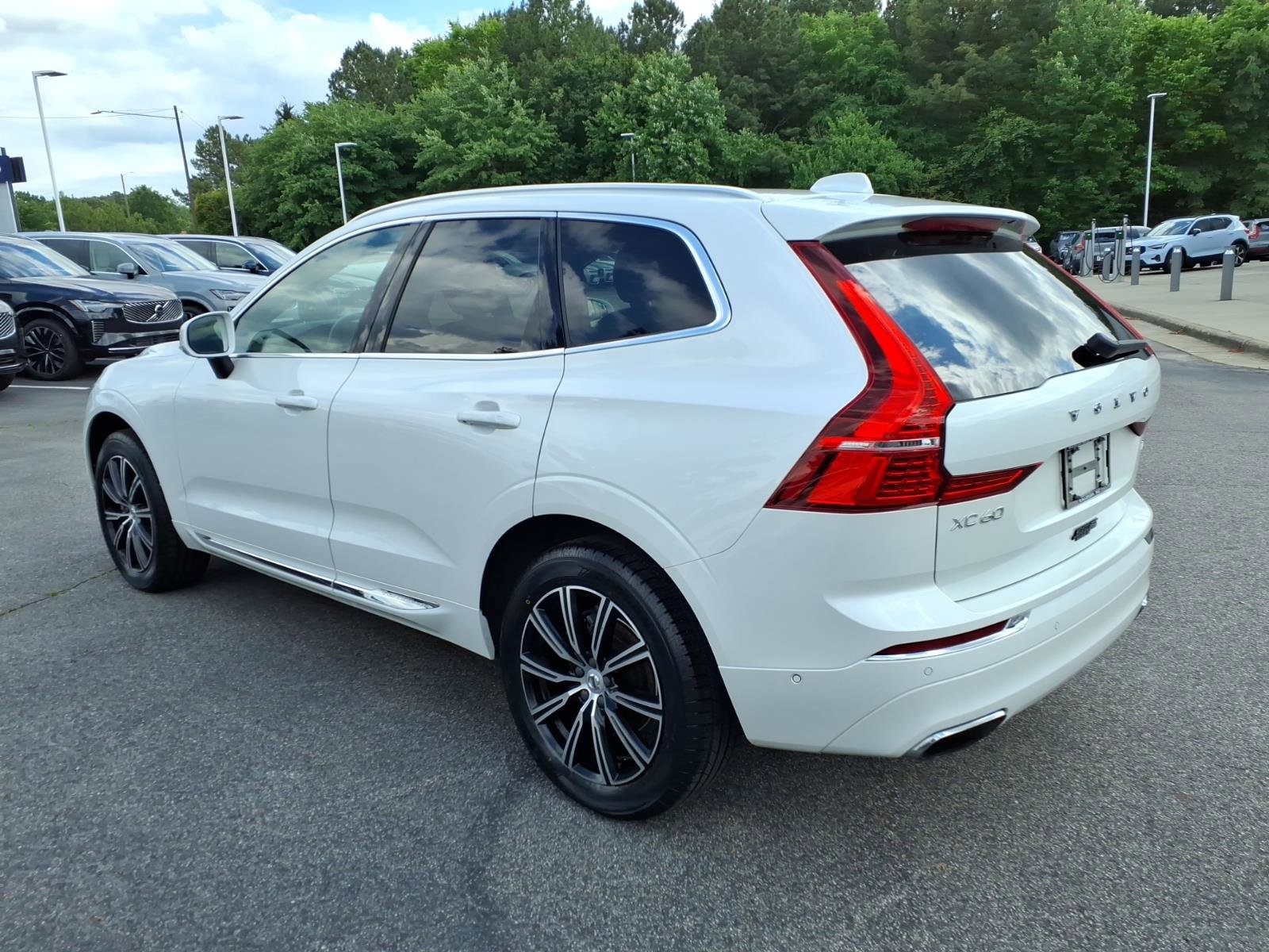 Used 2019 Volvo XC60 T5 Inscription w/ Protection Package FWD image 7