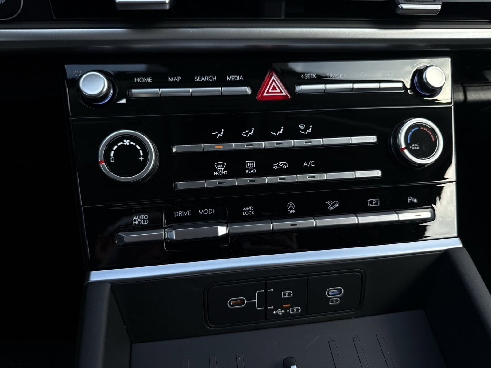New 2026 Hyundai Santa Fe SE AWD/4WD image 18