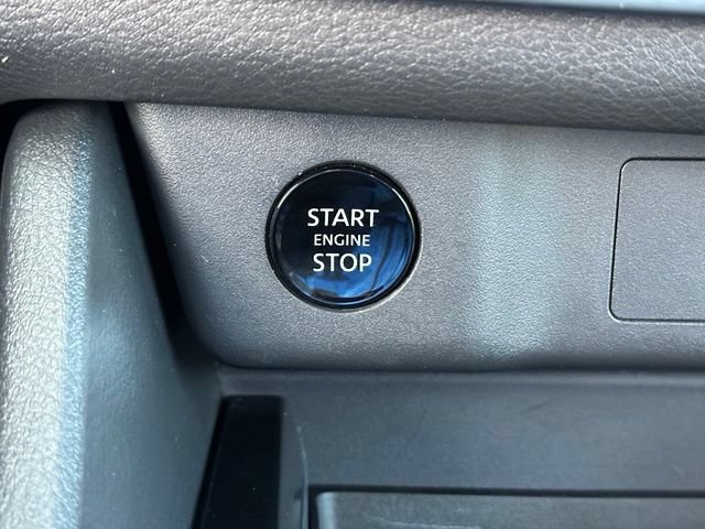 Certified 2025 Nissan Rogue SV AWD/4WD image 35
