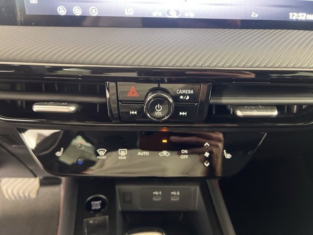 New 2026 Nissan Kicks SR w/ Cold Weather Package image 22