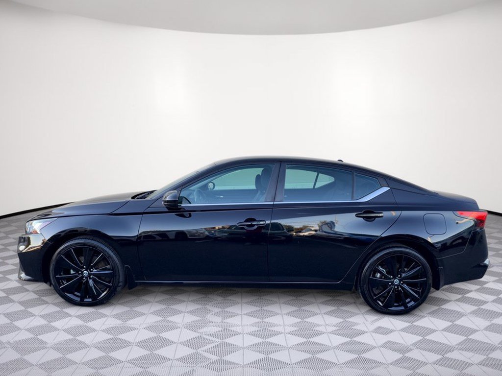 Used 2021 Nissan Altima 2.5 SR AWD/4WD image 2