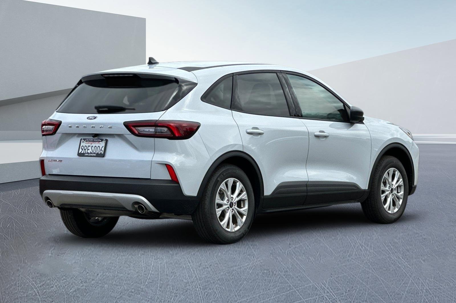 Used 2025 Ford Escape Active image 4