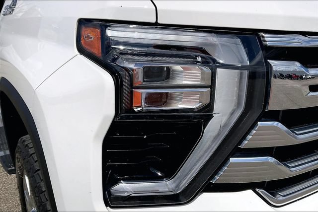 Certified 2024 Chevrolet Silverado 2500 High Country w/ High Country Premium Package AWD/4WD image 28