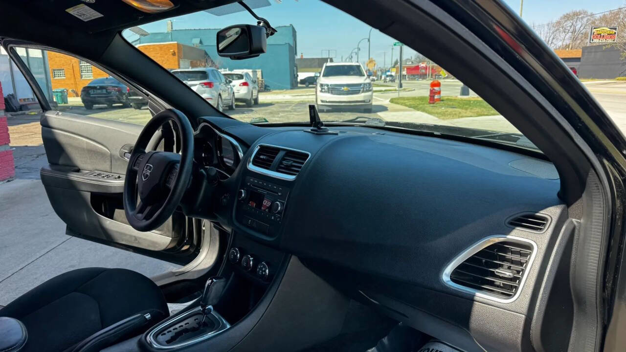 Used 2014 Dodge Avenger SE FWD image 23