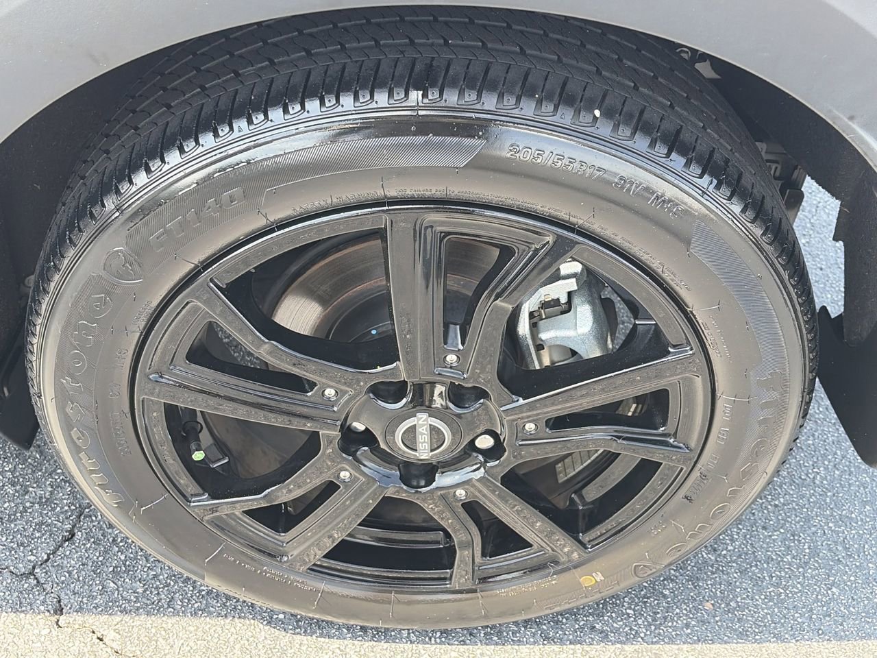 Certified 2024 Nissan Kicks SR w/ SR Premium Package FWD image 9