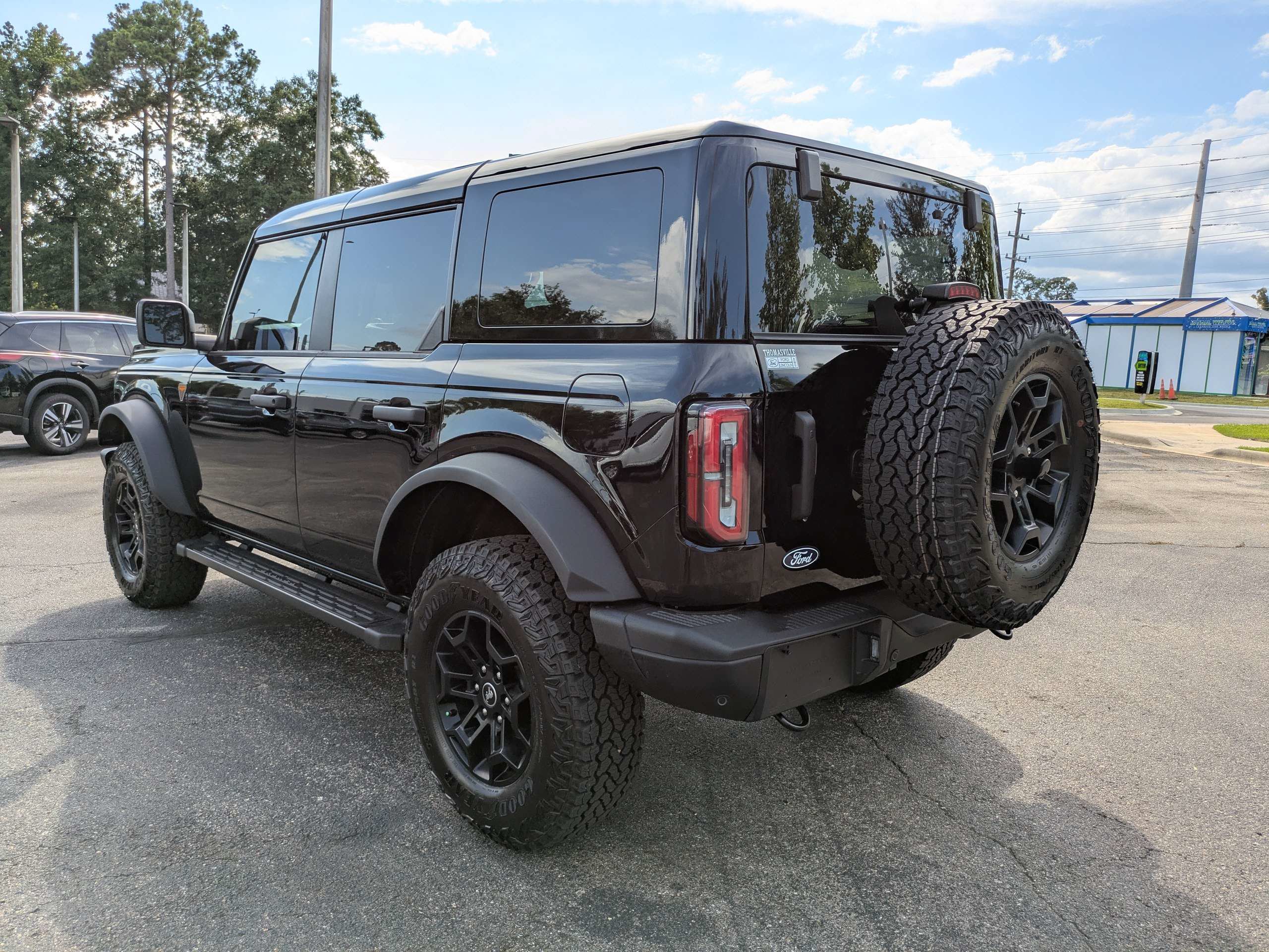 Used 2026 Ford Bronco Badlands AWD/4WD image 6