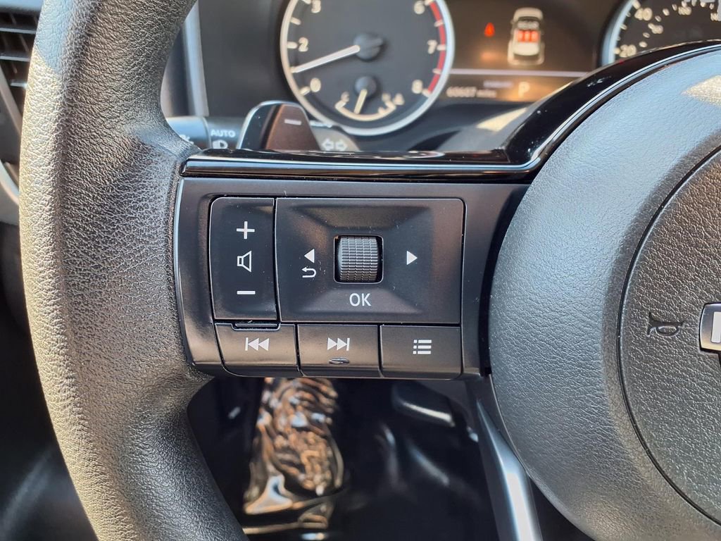 Certified 2023 Nissan Rogue SV image 13