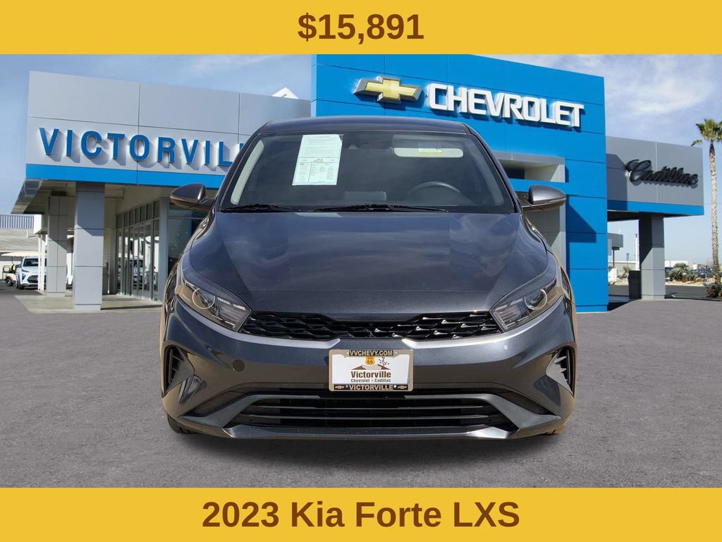 Used 2023 Kia Forte LXS w/ LXS Technology Package FWD image 2