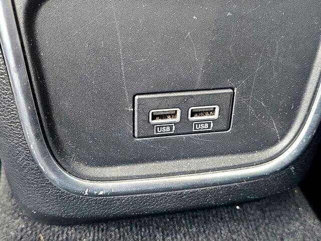 Used 2023 Chrysler 300 Touring w/ Sport Appearance Package image 15