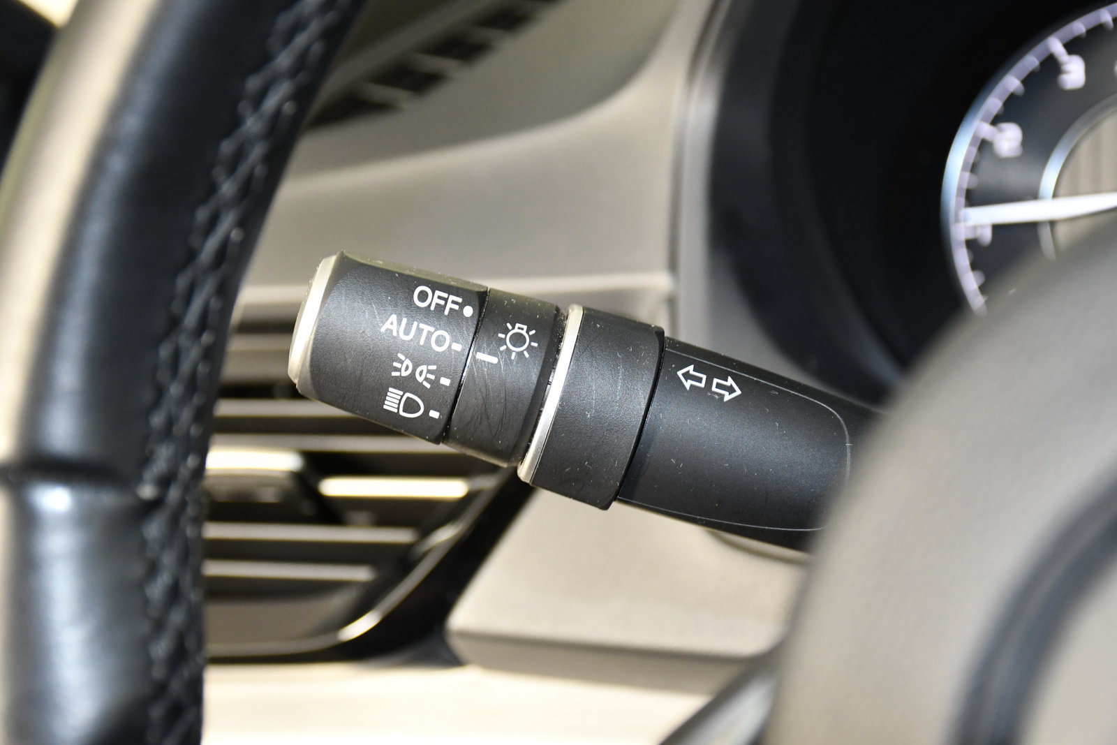 Certified 2024 Acura RDX SH-AWD w/ Technology Package image 22