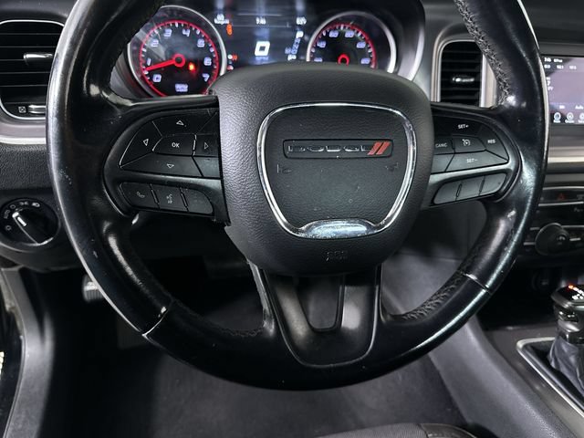 Used 2019 Dodge Charger SXT RWD image 11