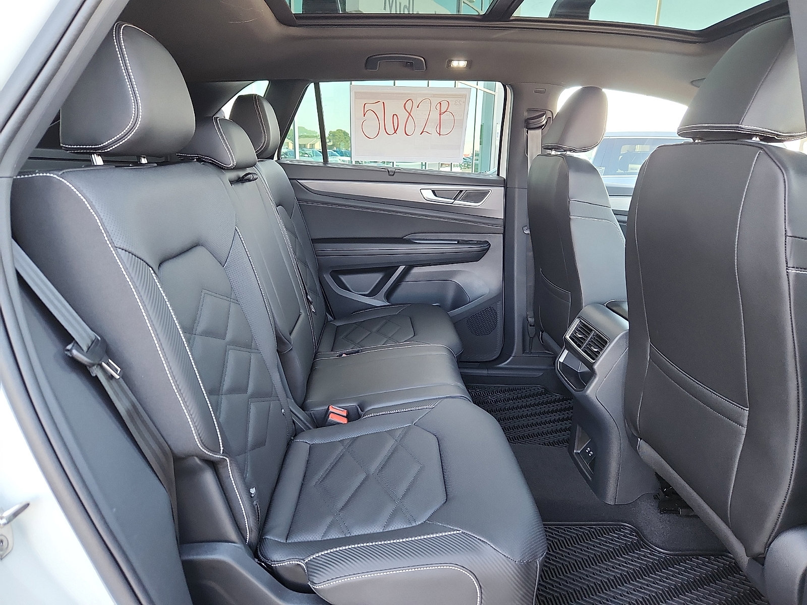 New 2026 Volkswagen Atlas Cross Sport SE image 14