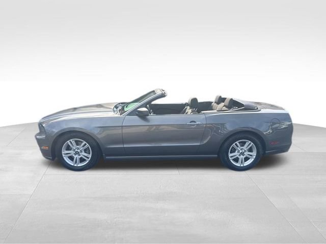 Used 2014 Ford Mustang Convertible RWD image 6
