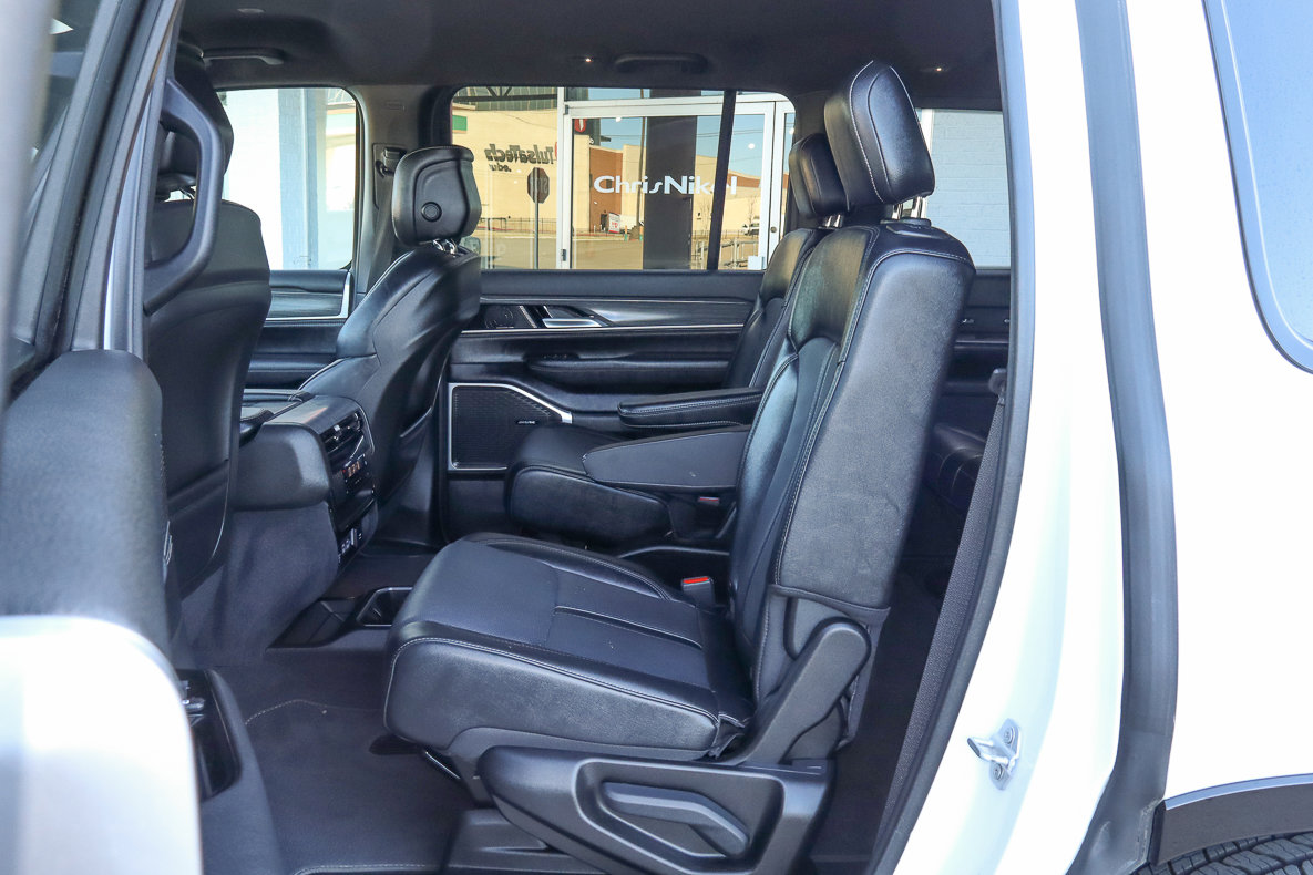 Used 2024 Jeep Wagoneer Series III image 8