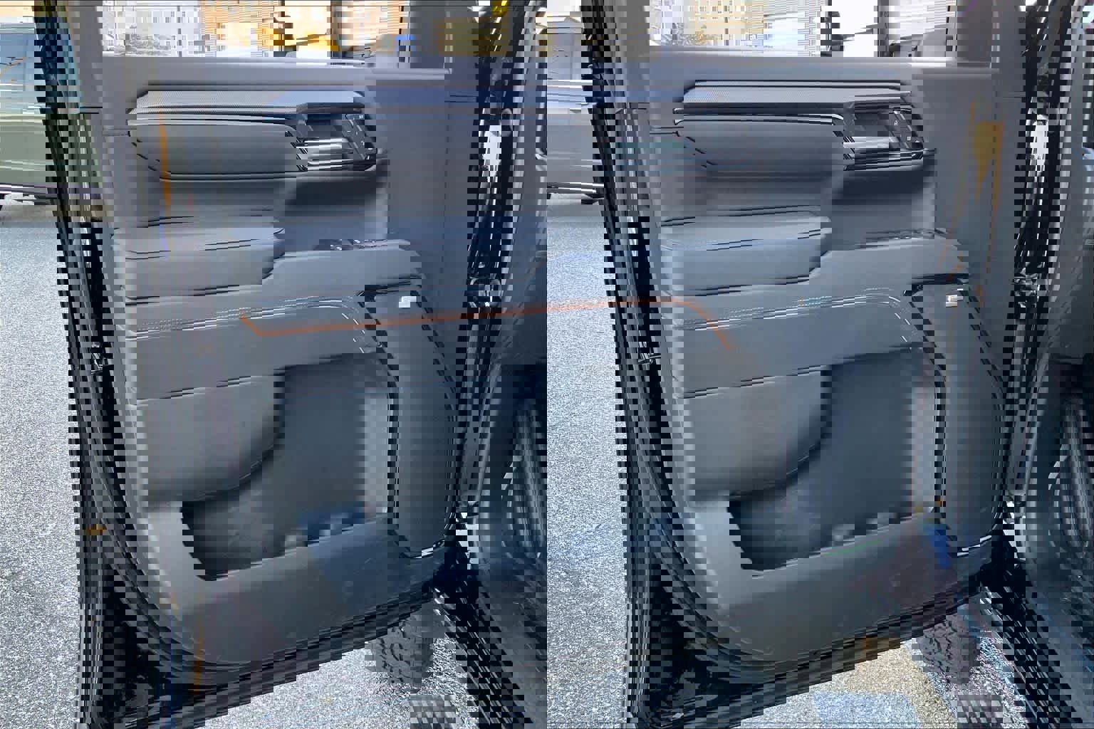 Used 2025 GMC Sierra 2500 AT4 w/ AT4 Premium Plus Package image 21