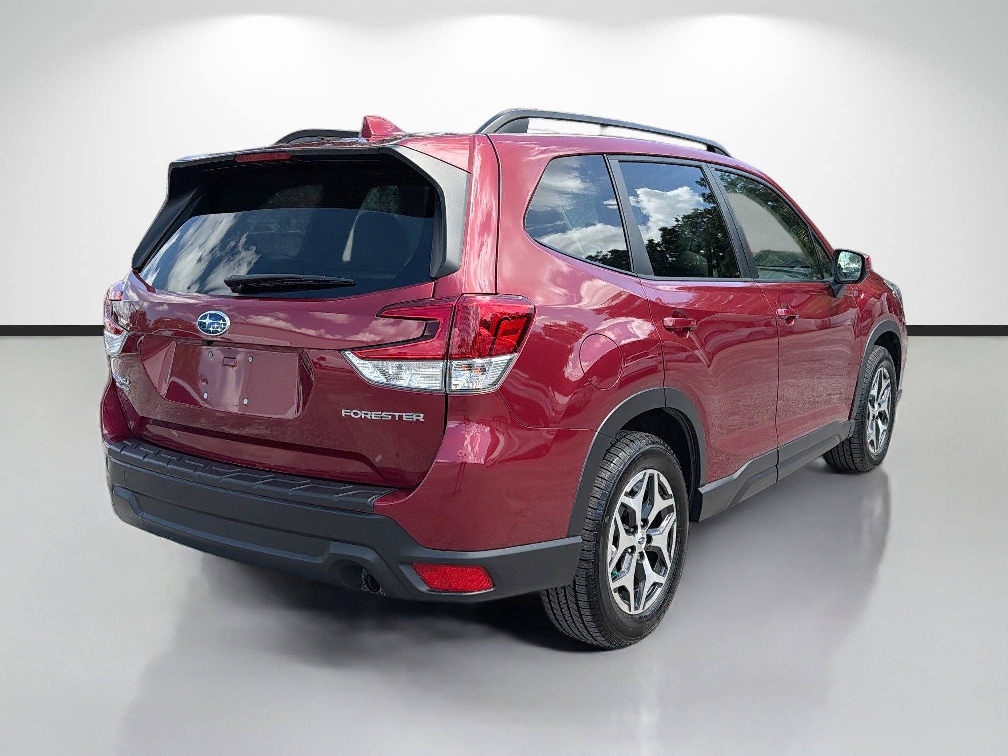 Used 2020 Subaru Forester Premium w/ Popular Package #1 AWD/4WD image 3