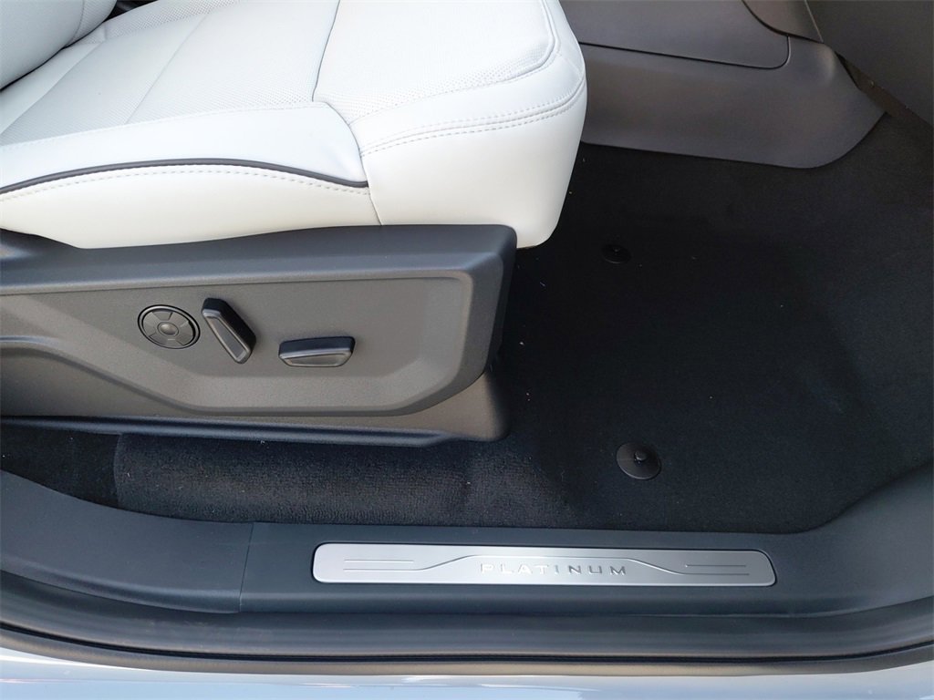 New 2025 Ford Expedition Max Platinum w/ Platinum Ultimate Package image 17