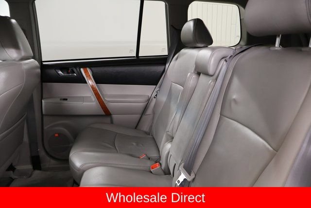 Used 2010 Toyota Highlander Limited AWD/4WD image 32