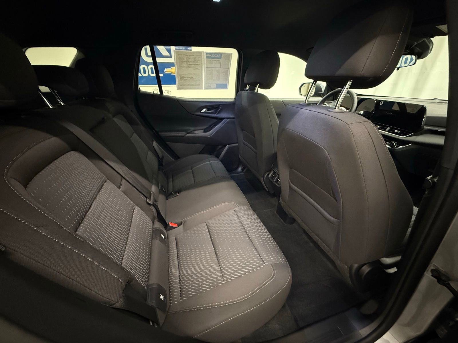 Used 2026 Chevrolet Equinox LT image 6