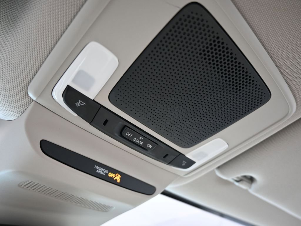 Used 2023 Honda HR-V LX image 32