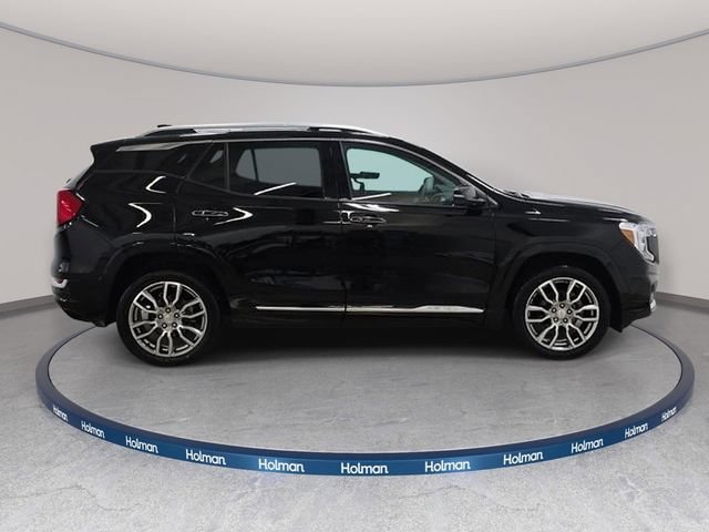 Used 2024 GMC Terrain Denali w/ Denali Premium Package AWD/4WD image 5