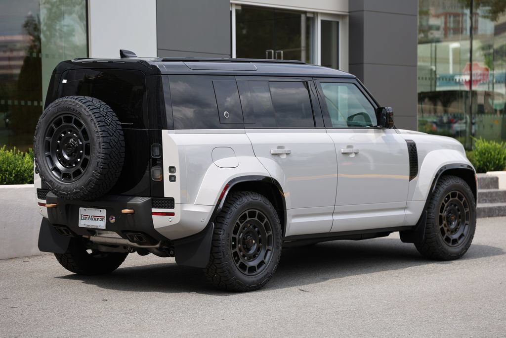 New 2026 Land Rover Defender 110 OCTA AWD/4WD image 4