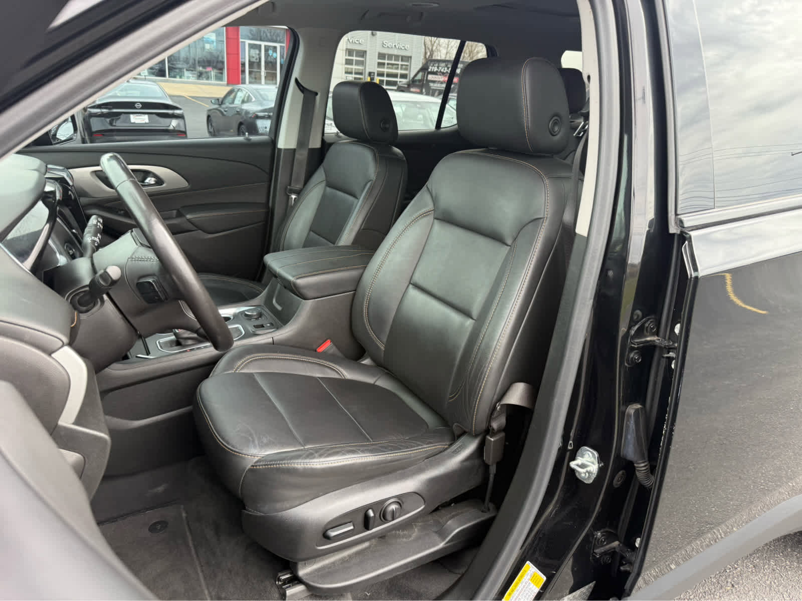 Used 2020 Chevrolet Traverse RS image 12