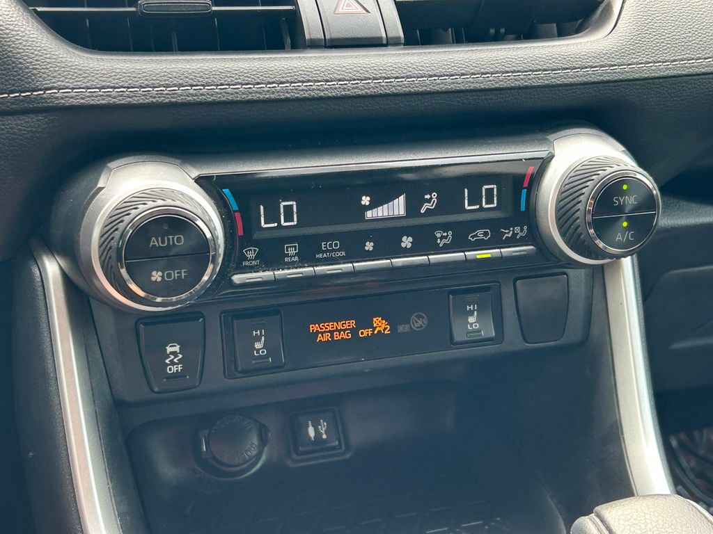 Used 2019 Toyota RAV4 XLE w/ Convenience Package image 30