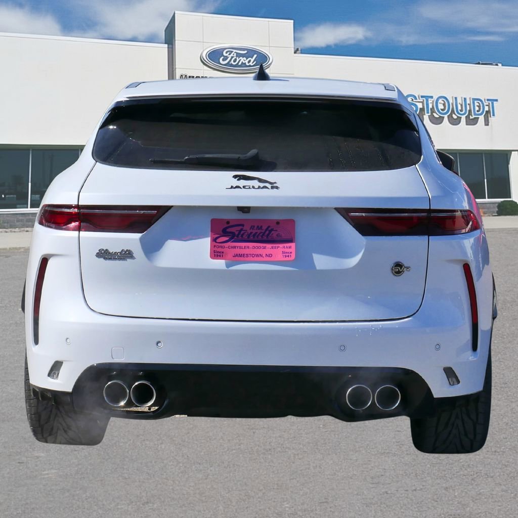 Used 2024 Jaguar F-PACE SVR image 10