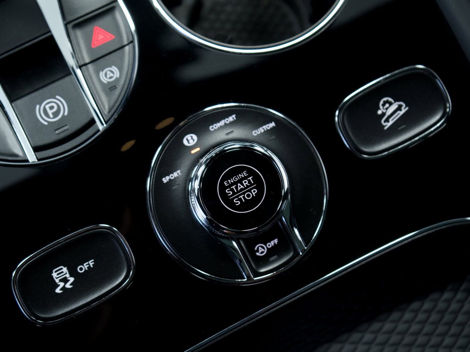 Certified 2025 Bentley Bentayga image 36