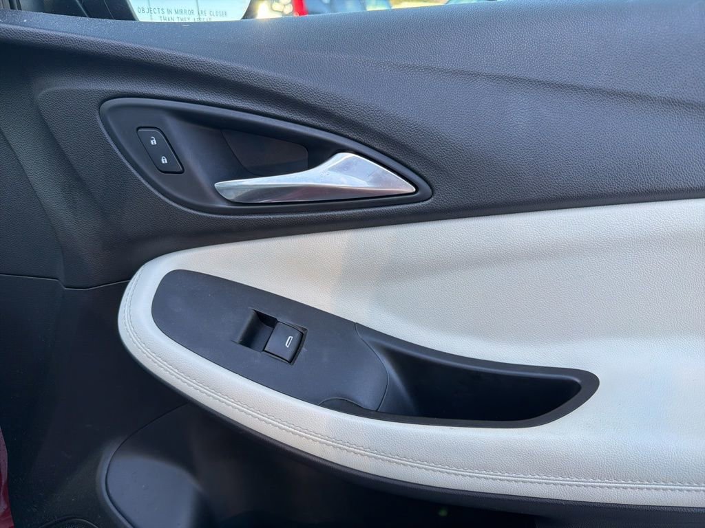 Used 2021 Buick Encore GX Select w/ Sport Touring Package image 31