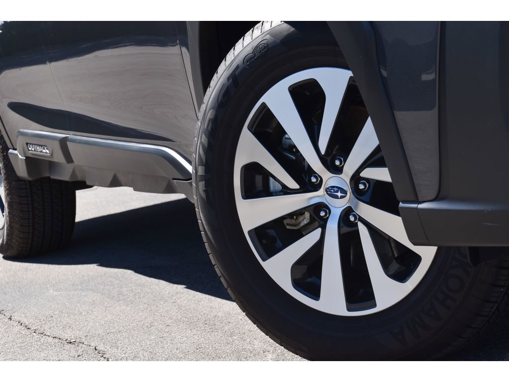 Certified 2025 Subaru Outback Premium w/ Popular Package #1A image 10