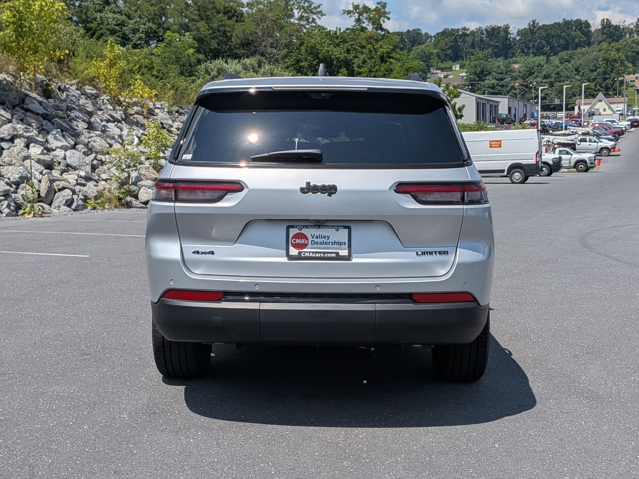 New 2025 Jeep Grand Cherokee L Limited w/ Luxury Tech Group II AWD/4WD image 6