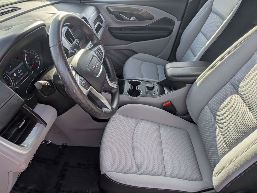Used 2023 GMC Terrain SLE w/ Driver Convenience Package image 13