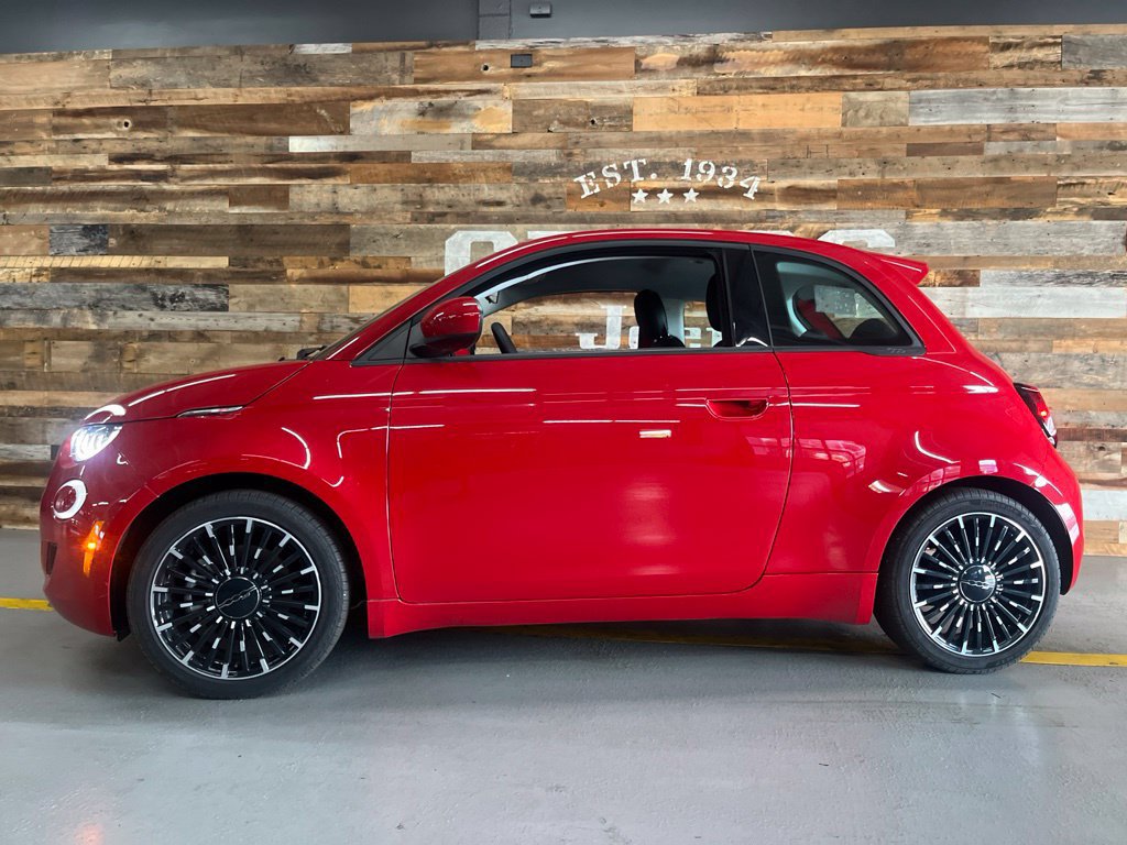 Used 2024 FIAT 500 e (RED) FWD image 12