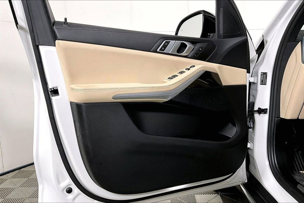 Used 2021 BMW X5 sDrive40i w/ Premium Package 2 image 23