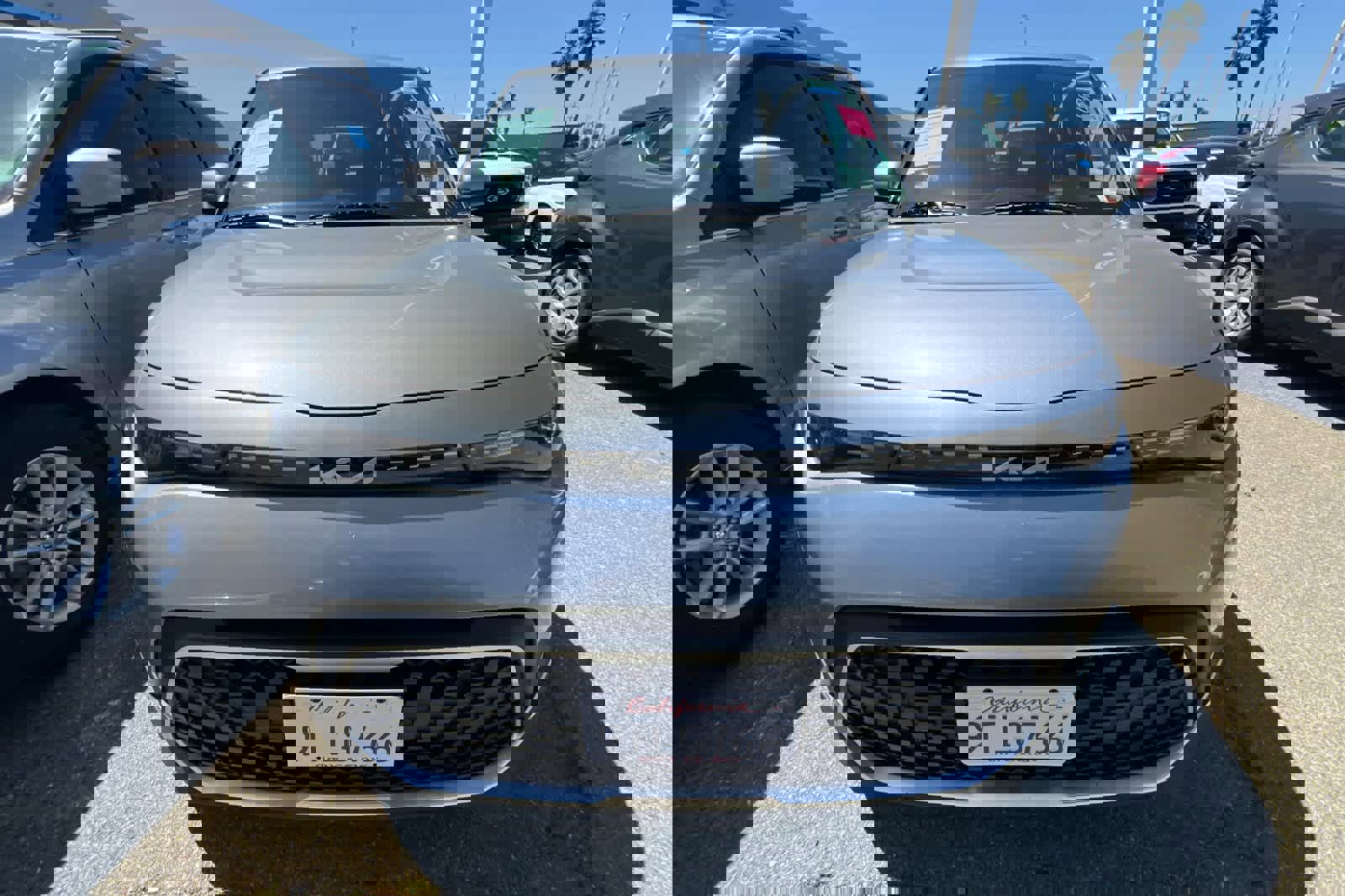 Used 2023 Kia Soul LX w/ LX Technology Package image 2