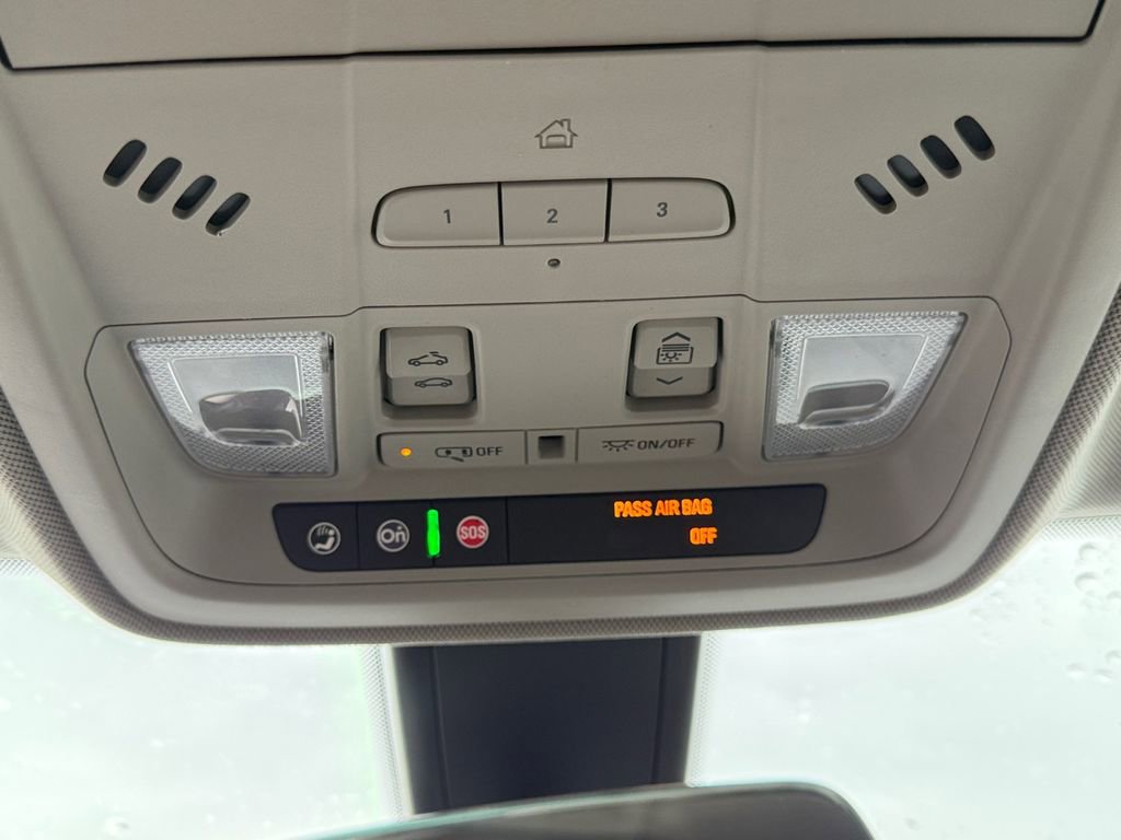 Used 2019 Cadillac XT4 Luxury w/ Cold Weather Package image 22