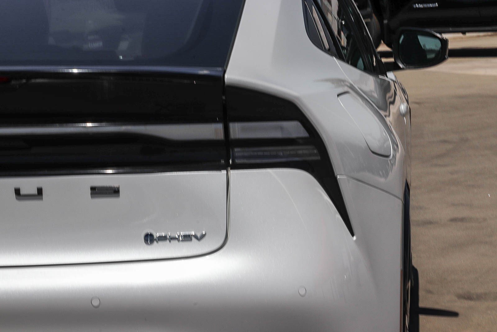 Certified 2025 Toyota Prius Plug-In Hybrid FWD image 8