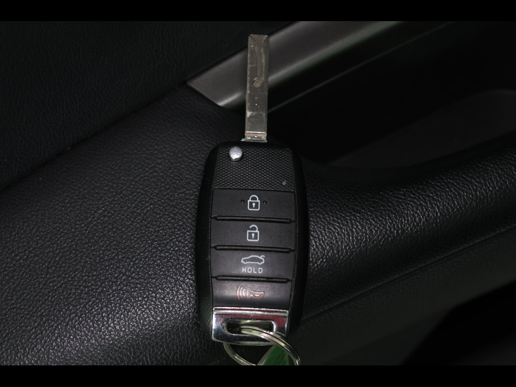 Used 2020 Kia Optima LX FWD image 26