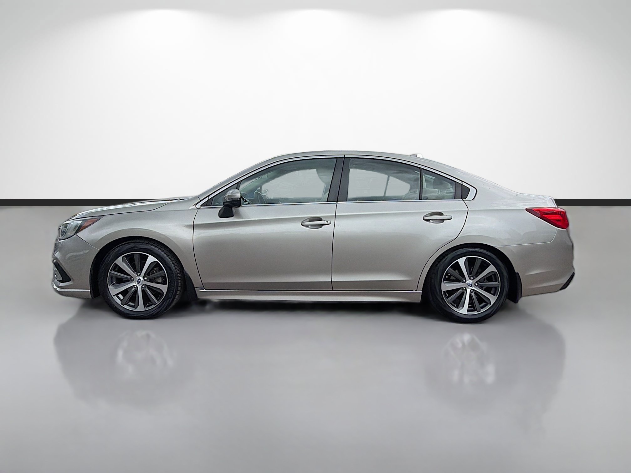 Used 2019 Subaru Legacy 3.6R Limited w/ Popular Package #2A AWD/4WD image 6