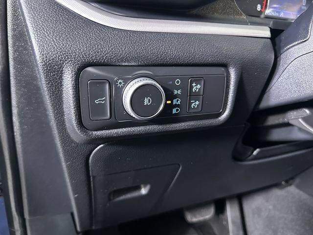 Used 2020 Ford Explorer XLT w/ Equipment Group 202A AWD/4WD image 18