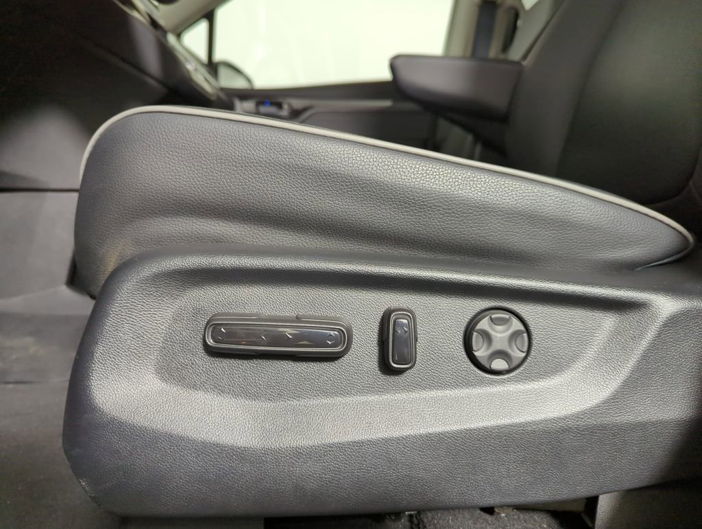 Certified 2025 Honda Odyssey Touring image 26