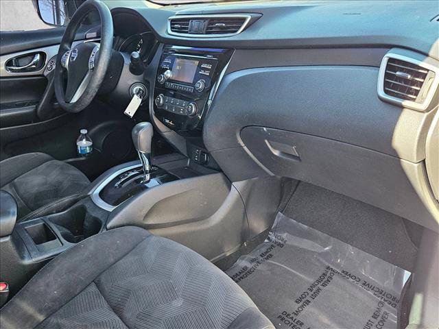 Used 2016 Nissan Rogue S FWD image 20