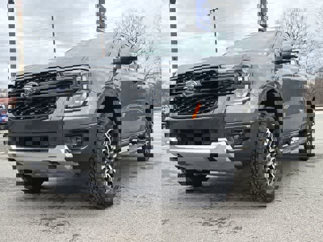 Used 2025 Ford Ranger Lariat w/ FX4 Off-Road Package image 29