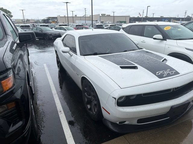 Used 2018 Dodge Challenger R/T Plus RWD image 5
